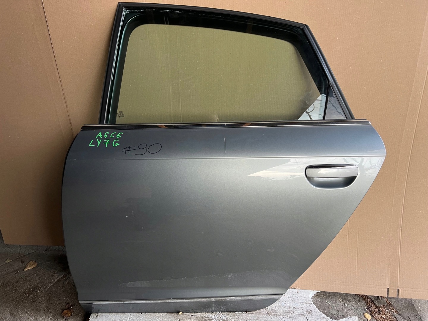 AUDI A6 C6 sedan door left rear part left rear. LY7G