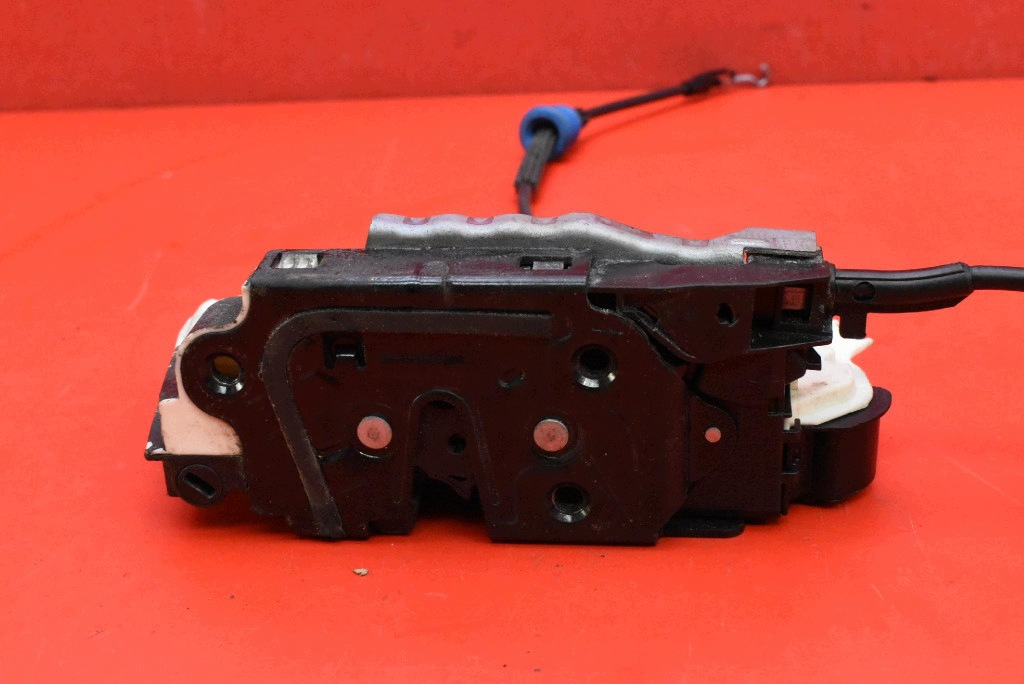 lock door right front front EU 5N1837016C VW PASSAT CC sedan 08-12