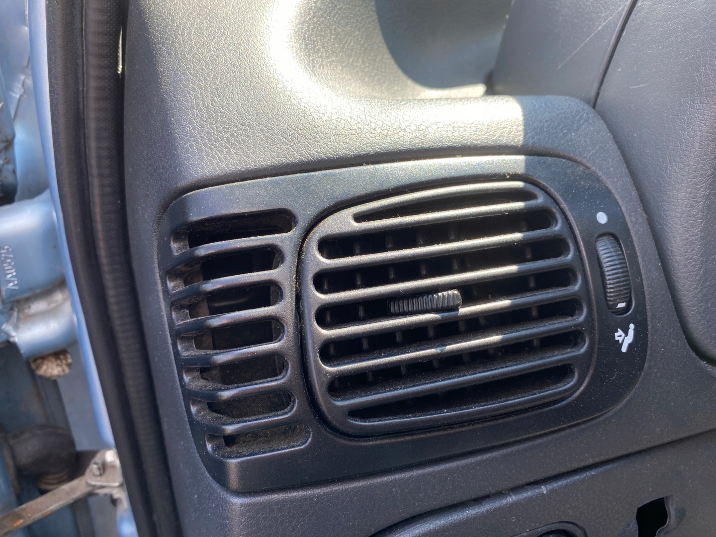 grid air conditioning devices air left driver´s Tata Indica FL 08-10