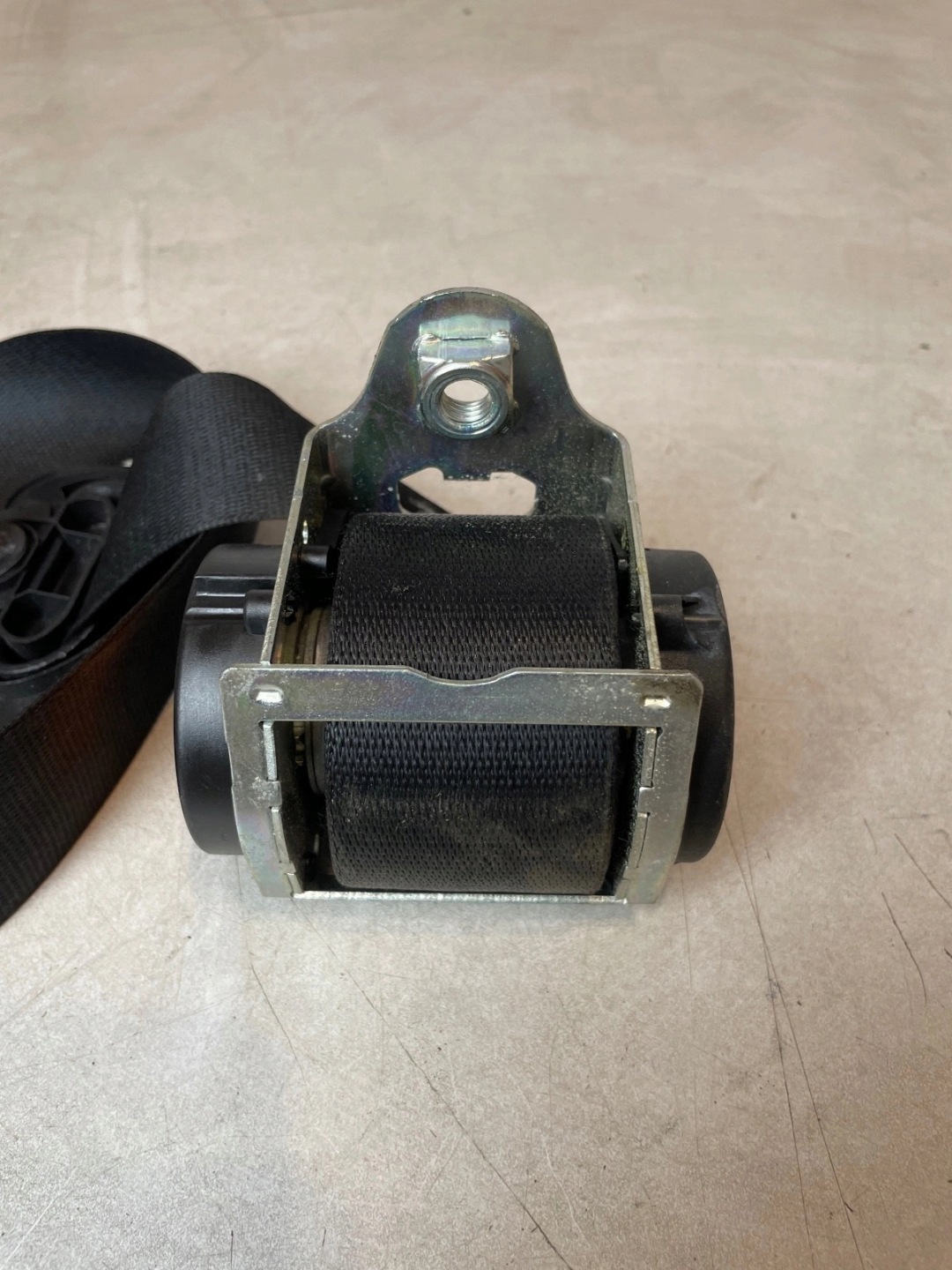 tension belt safety front front left BMW F10