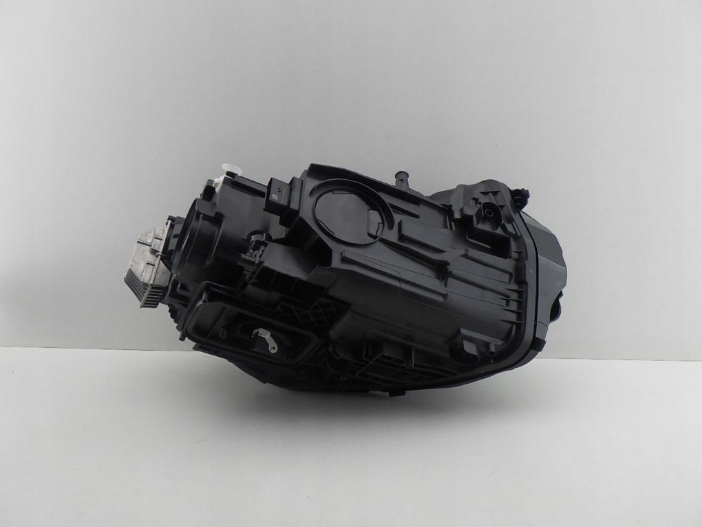 MERCEDES EQA EQB 243 W243 FULL LED PERFORMANCE Licht links vorne