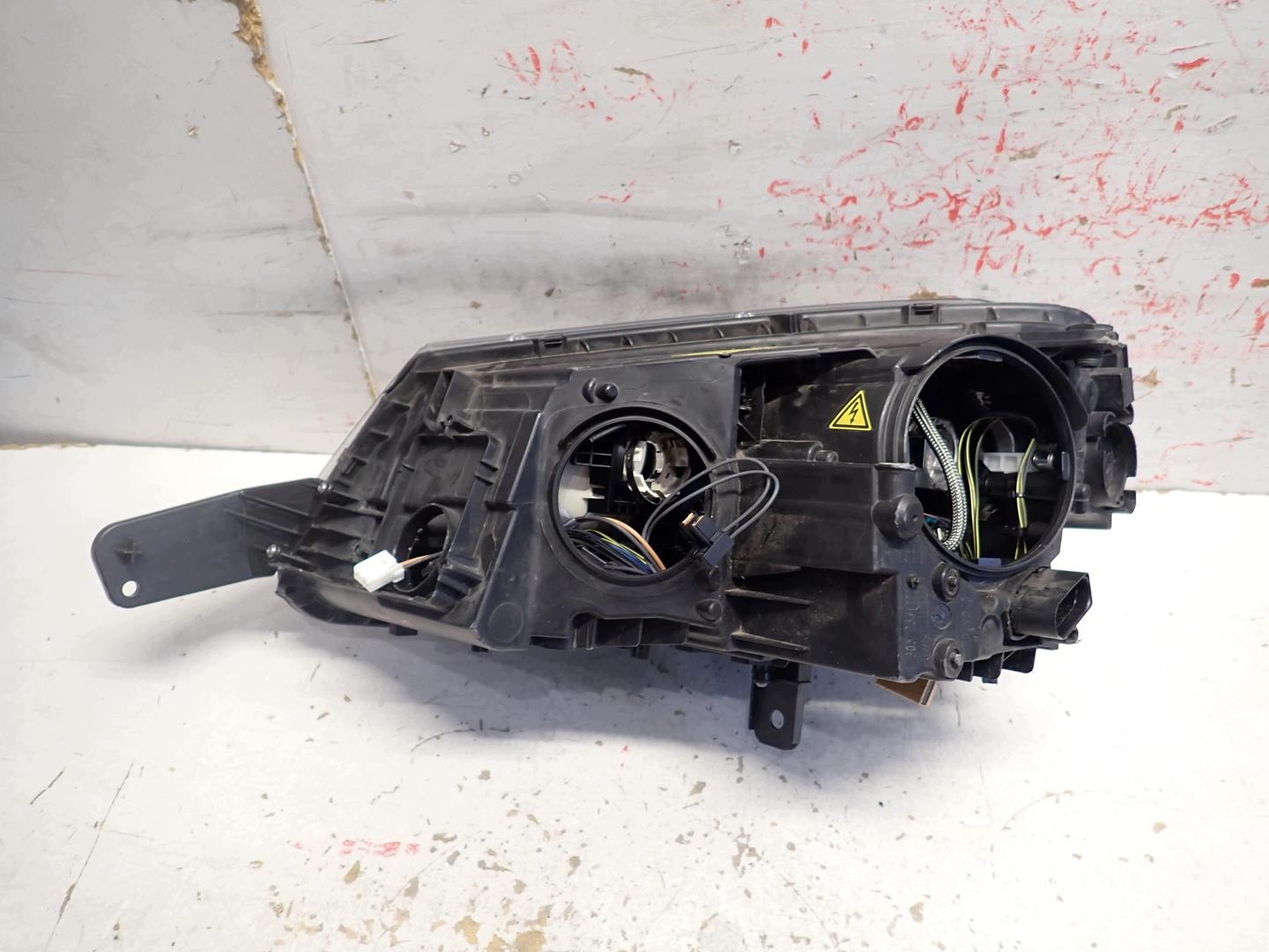 light front front right SKODA YETI LIFT 2013- BI-XENON 5L1941016C