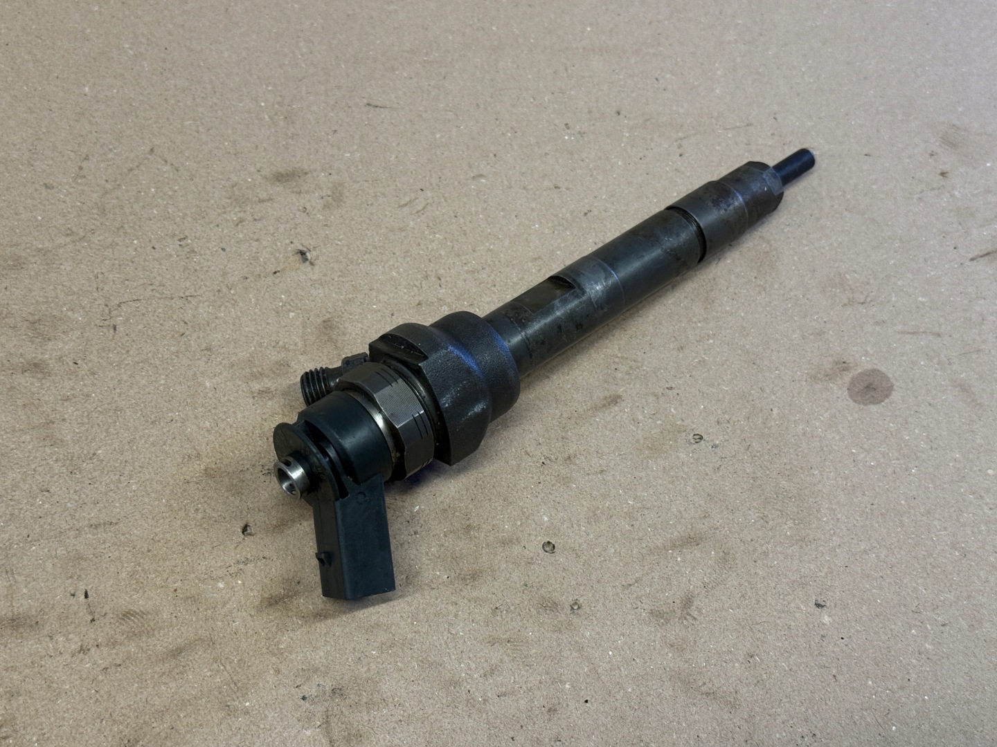 BMW E90 E91 E87 2.0D N47 nozzle injector 7798446