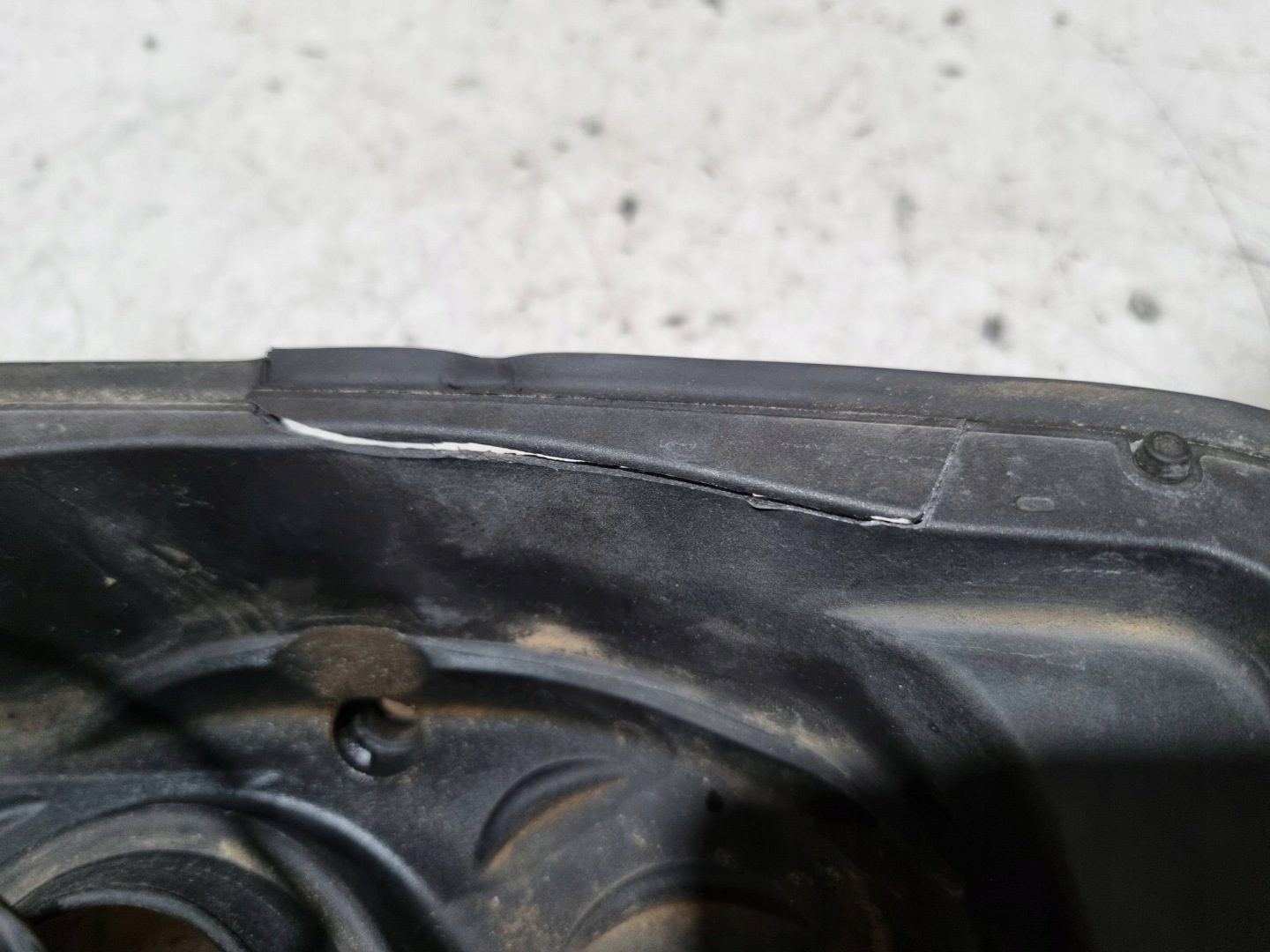 vratašca amortizer rezervoara goriva KPL 4K0809906 4M0826153 AUDI A6 C8