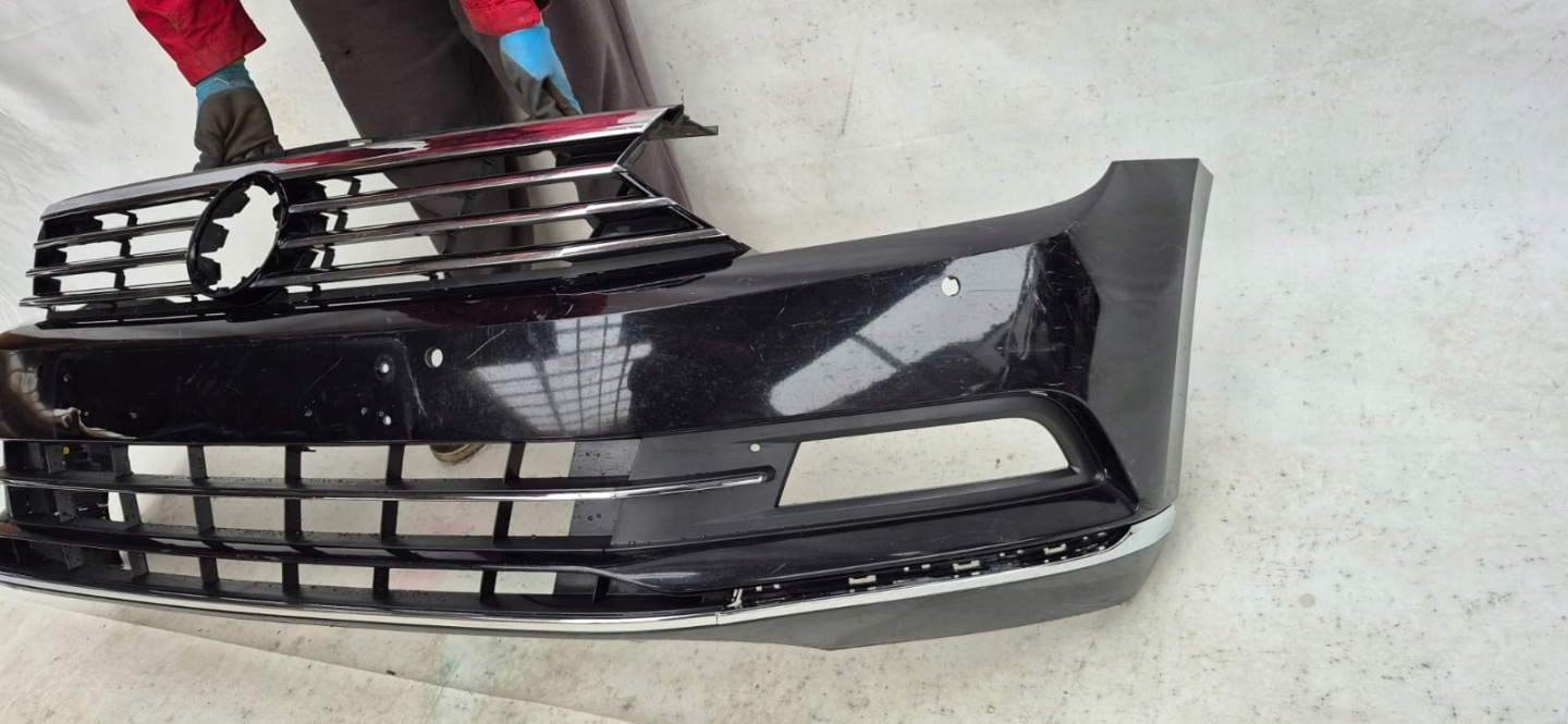VW PASSAT B8 3G0 HIGHLINE 14- bumper front front PDC 3G0807221A