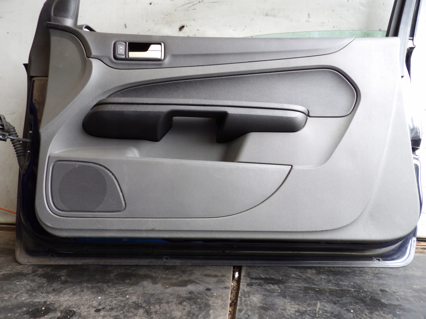 Ford Focus MK2 Tür vorne rechts HB 3D lak. V3