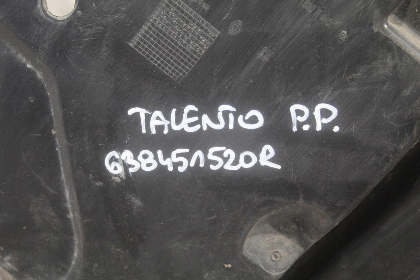 mudguard right front FIAT TALENTO II 2 638449610R