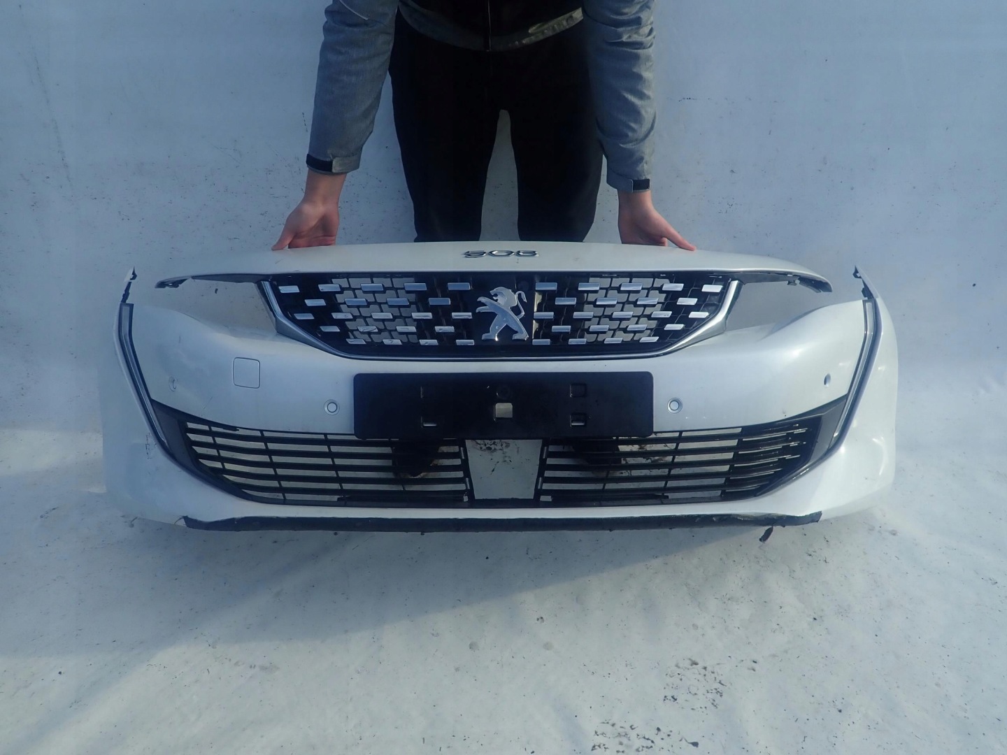 PEUGEOT 508 18- bumper front KAMERA 6xPDC LED