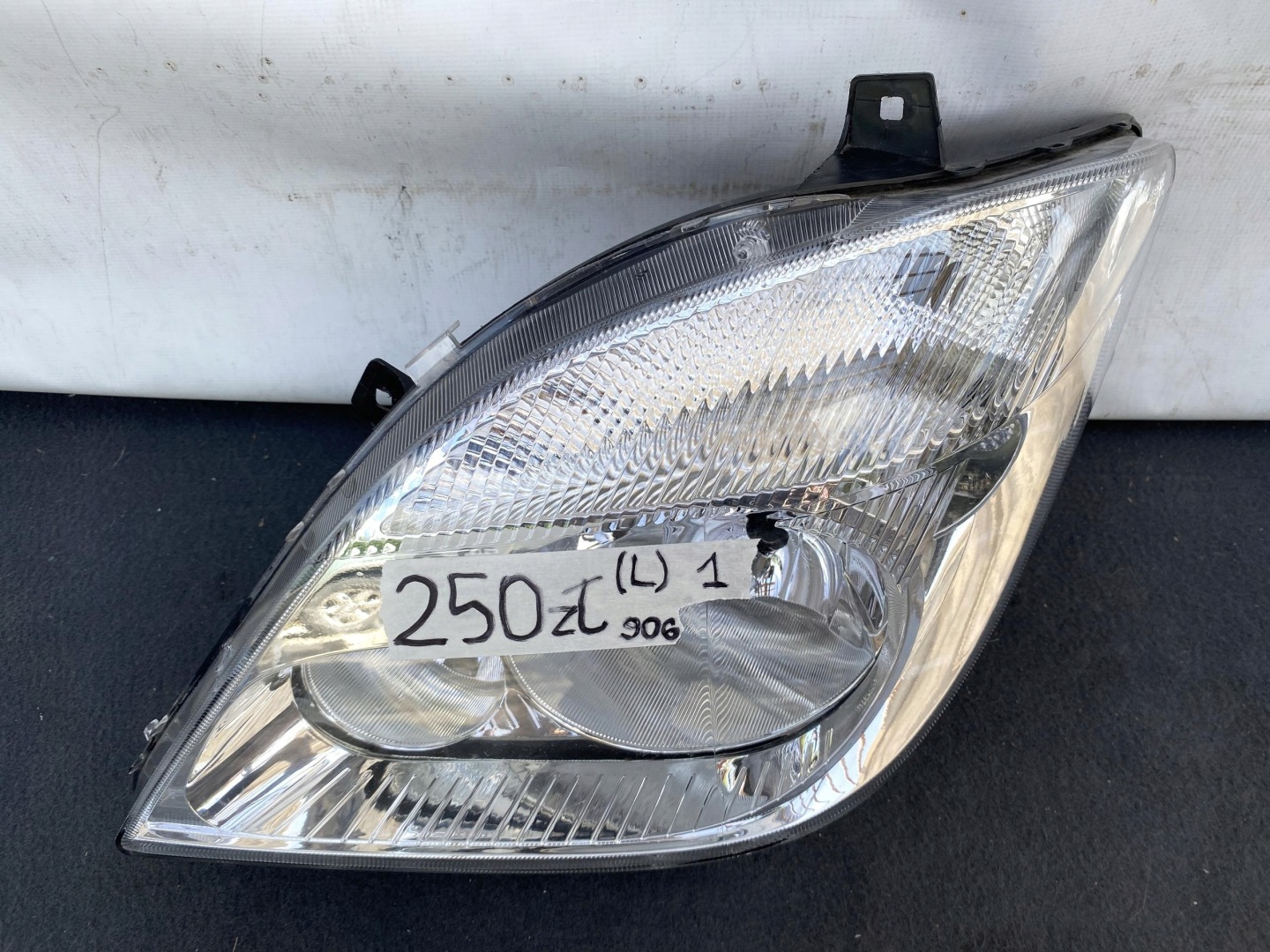 SPRINTER 906 06- light left REFLEKTOR front left A9068200161