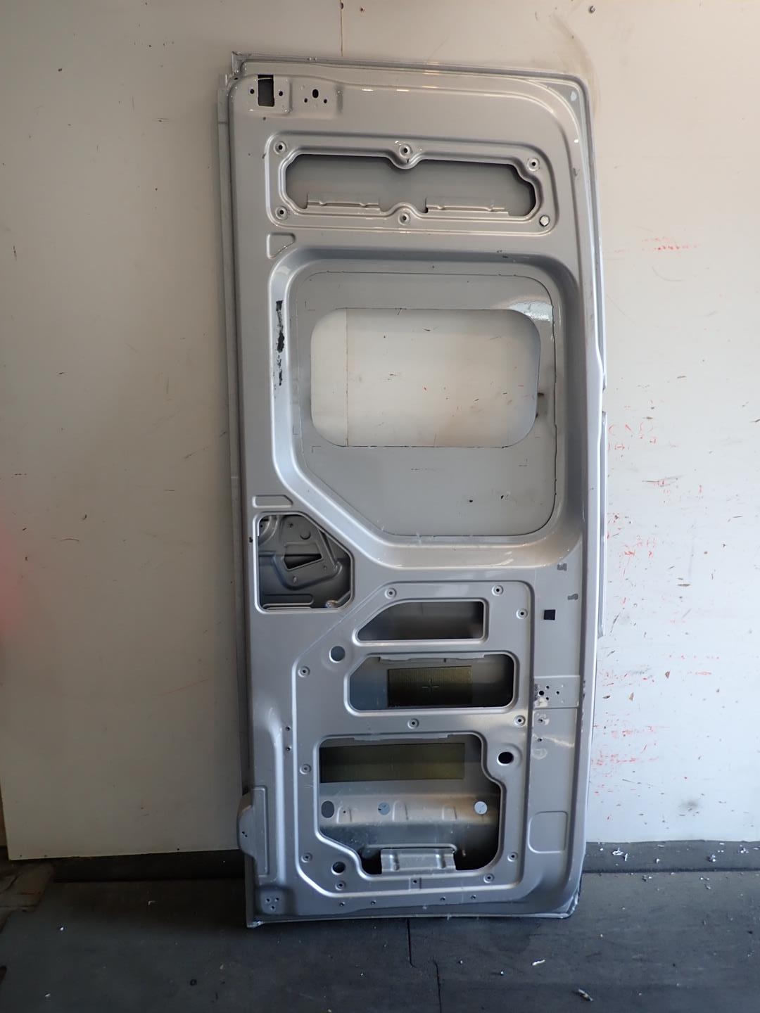 door rear part rear. left VW CRAFTER II MAN TGE 2017