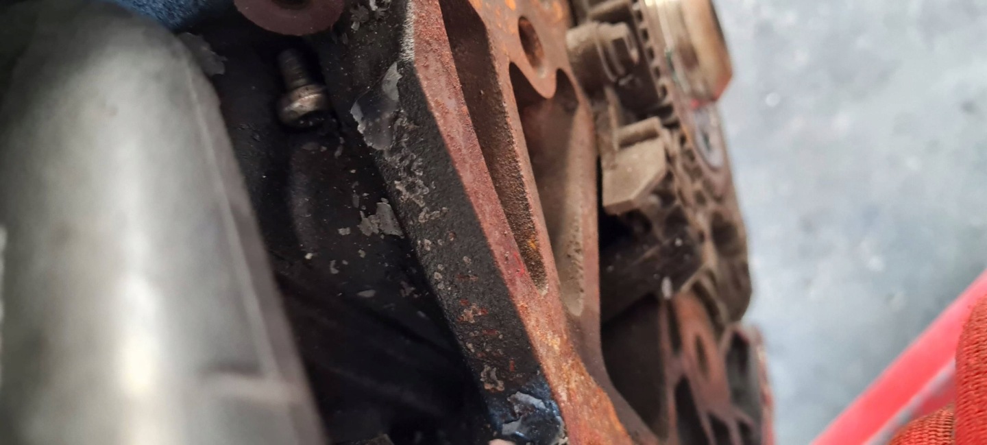 A6 C6 LIFT engine pillar CAH CAHA 2.0 TDI A4 B8 A5 Q5
