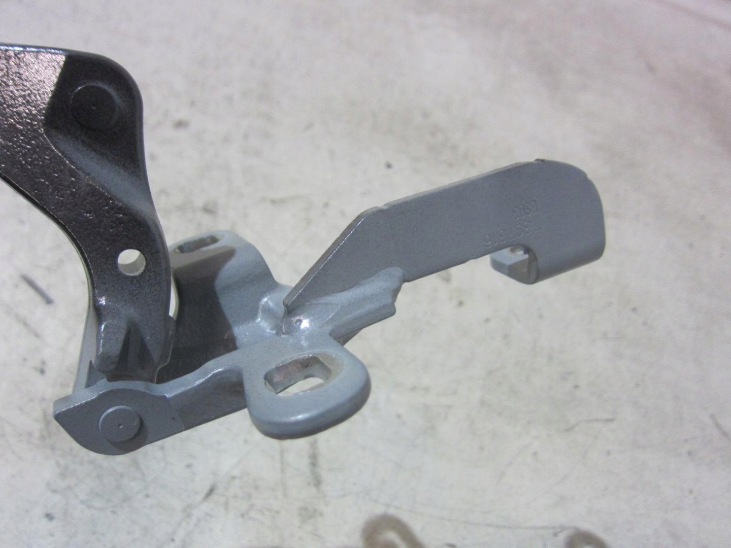 BMW X3 G01 hinge bonnet boot right left 7494944 7397316 41007494943