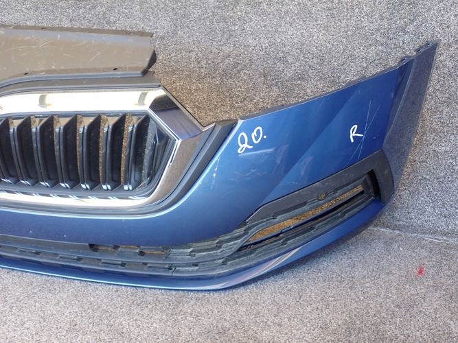 SKODA OCTAVIA IV FRONTSTOSSSTANGE VORNE AIR LUFT