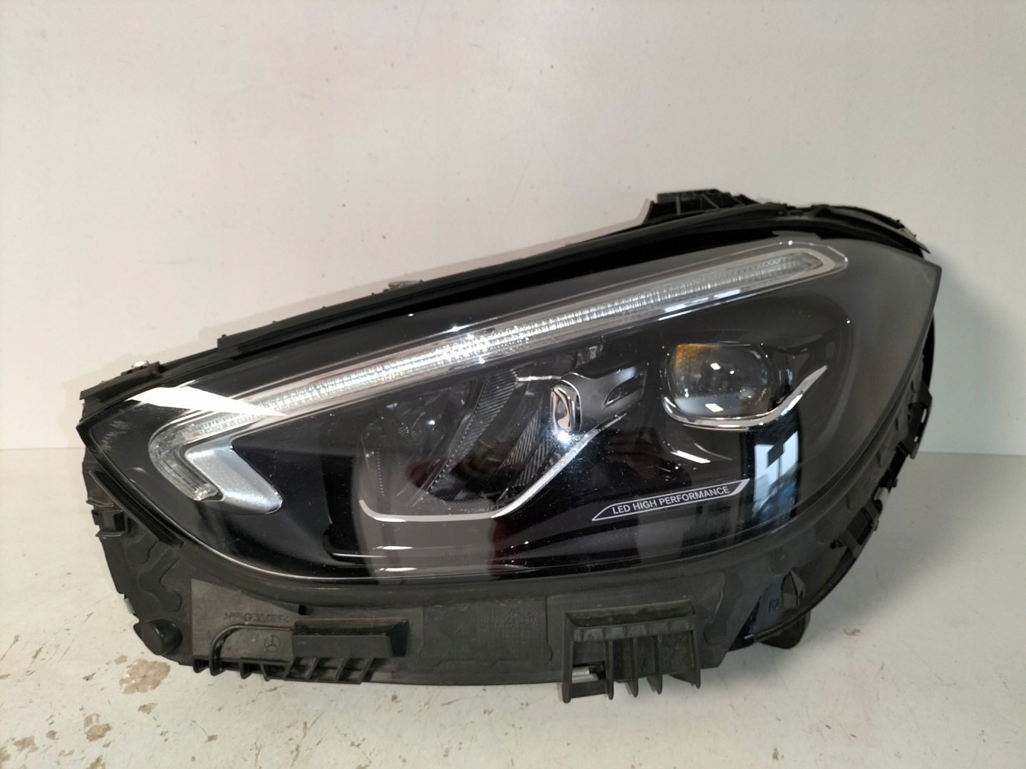 light front reflektor left MERCEDES C KLASA W206 21- FULL LED HIGH