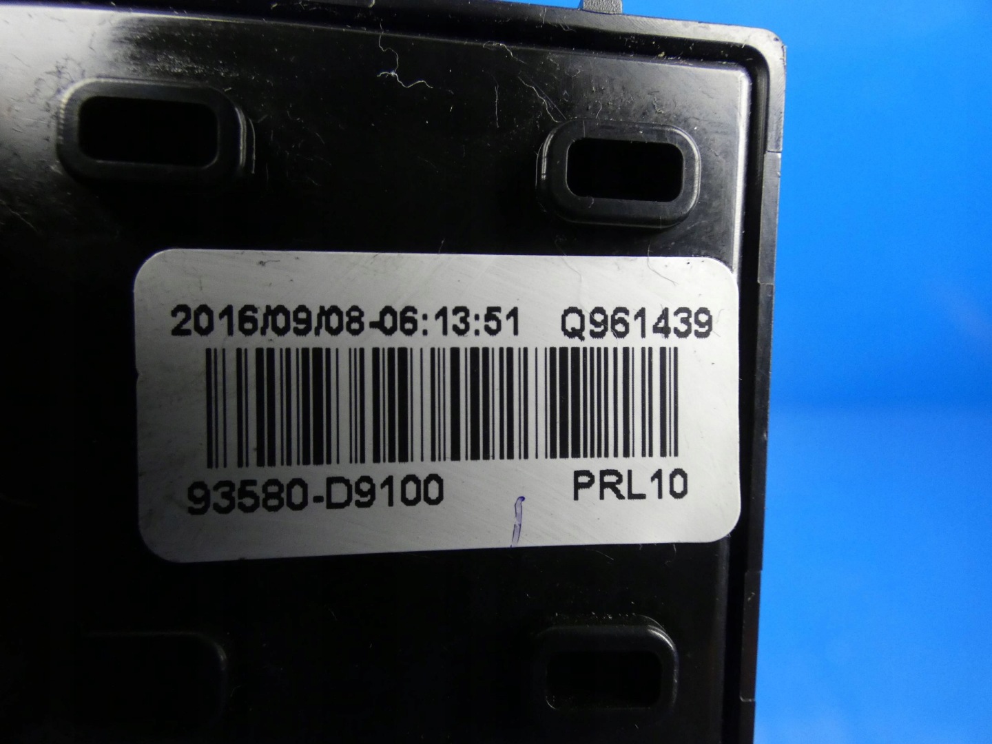 KIA SPORTAGE IV window control switch left rear part rear