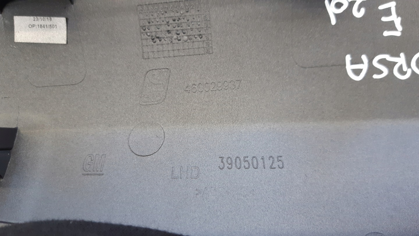 lista dekor deski 39050125 Opel Corsa E