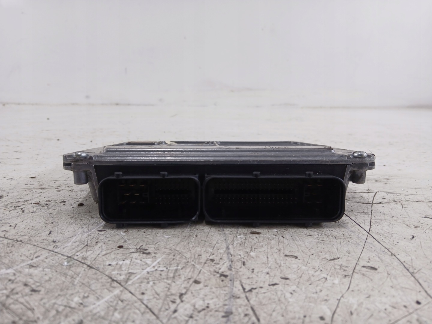 VW PASSAT B5 1.6 control unit of the engine 3B0906018
