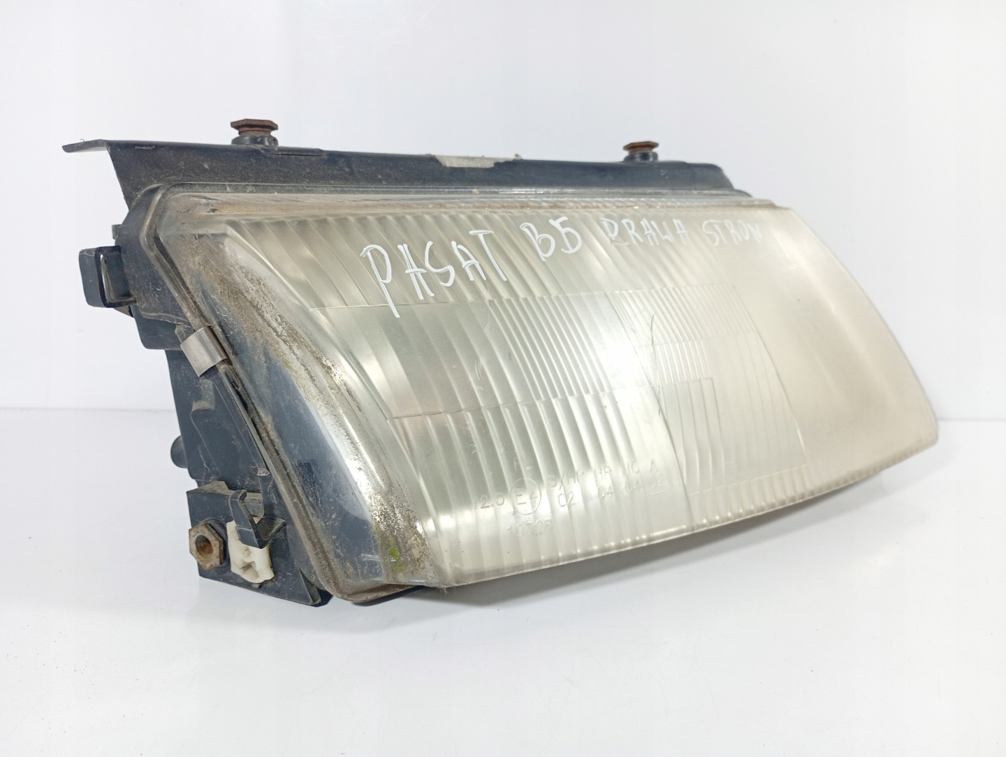 VW PASSAT B5 96-05 REFLEKTOR far desna prednja prednji dio