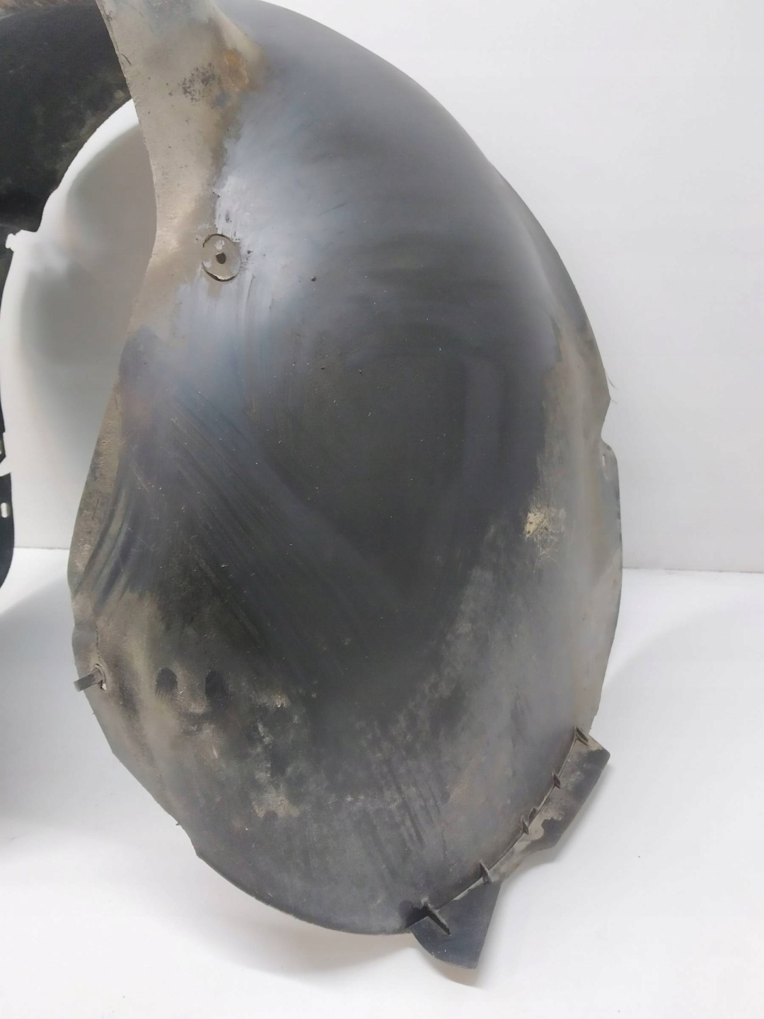 mudguard right front VW Volkswagen Touran and (2003-2010)