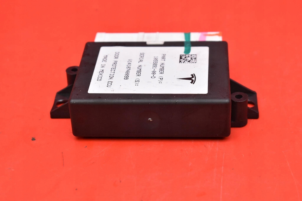 control unit module door left rear part 1055891-00-D TESLA MODEL X 90D 15-21
