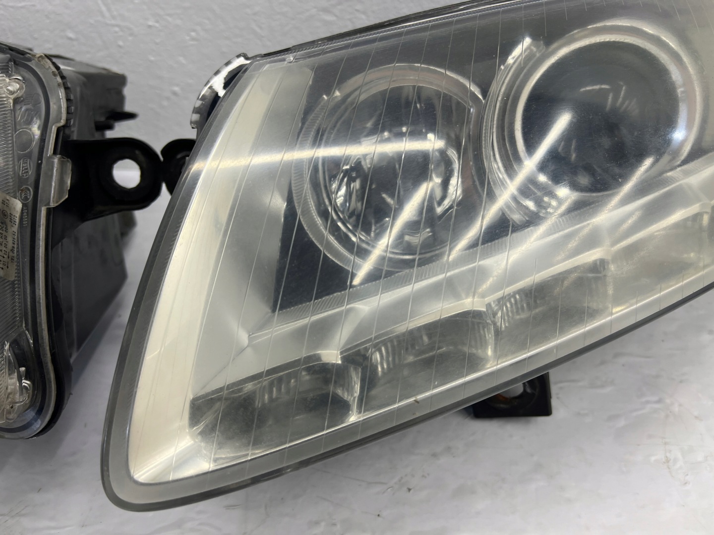 AUDI A6 C6 LIFT light XENON front right + left 4F0941030CP EUROPA