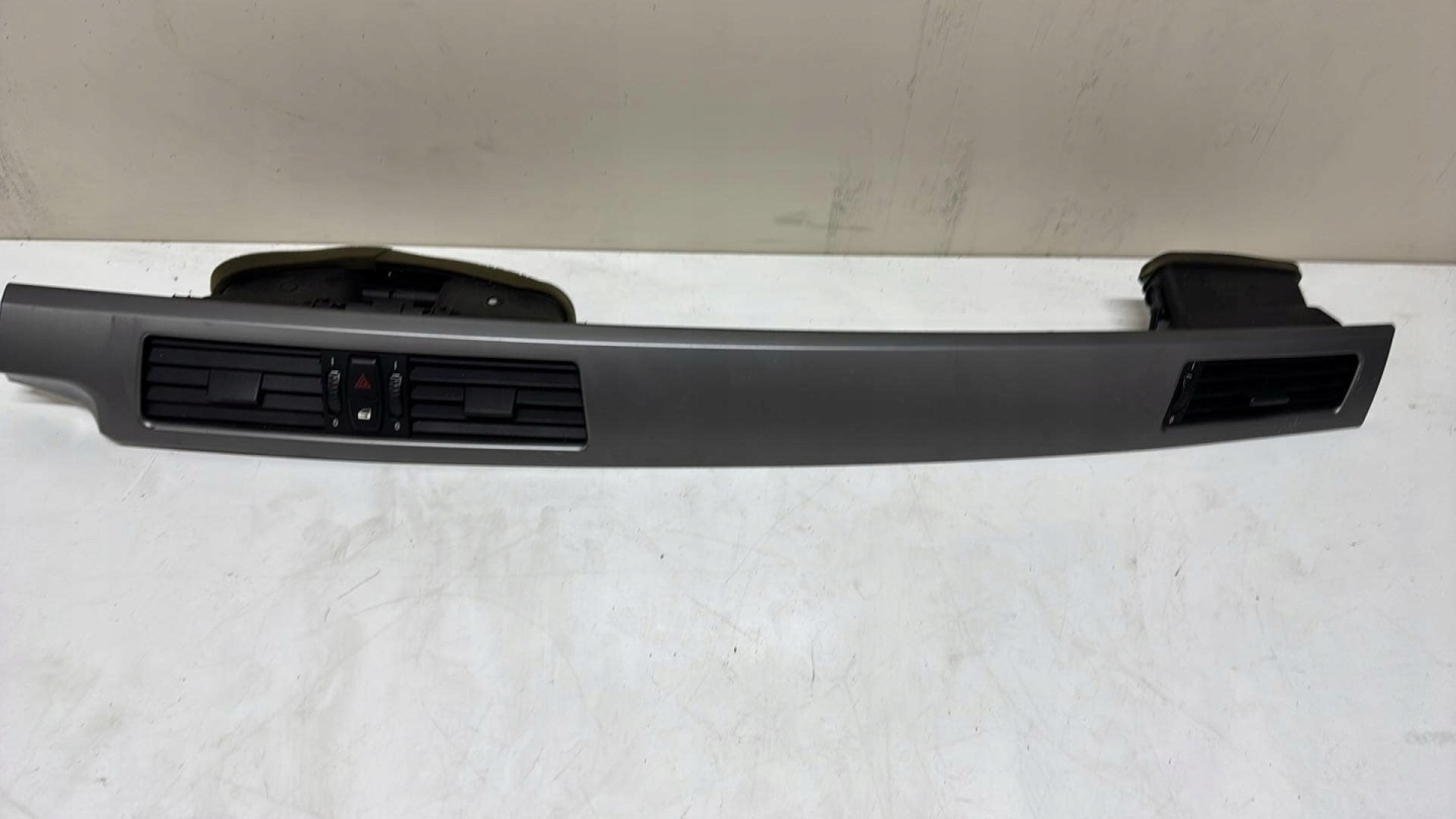BMW 5 E60 E61 fedél PANEL DEKOR DESKI táblák rács szellőző 7129233