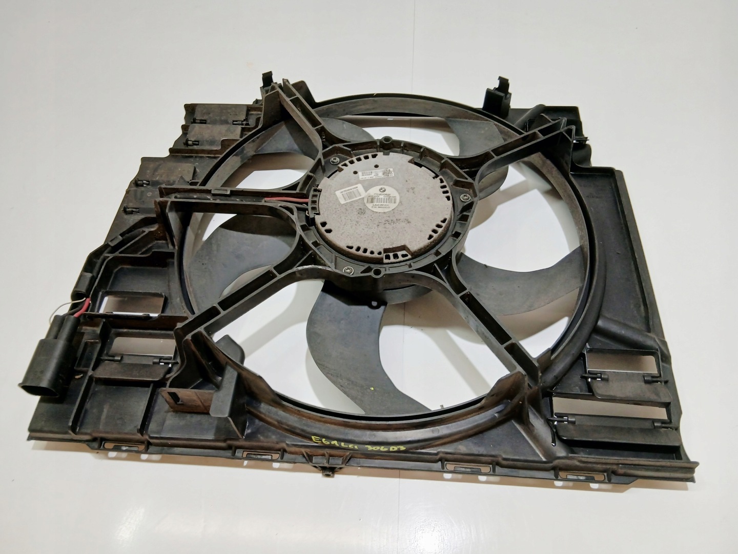 ventilátor chladiče BMW E60 E61 306D3 OE 6950213 (0000448)