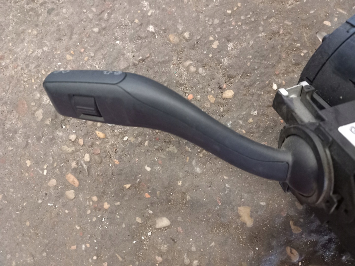 AUDI A3 8P steering wheel levers and controls ring 8P0907137BN