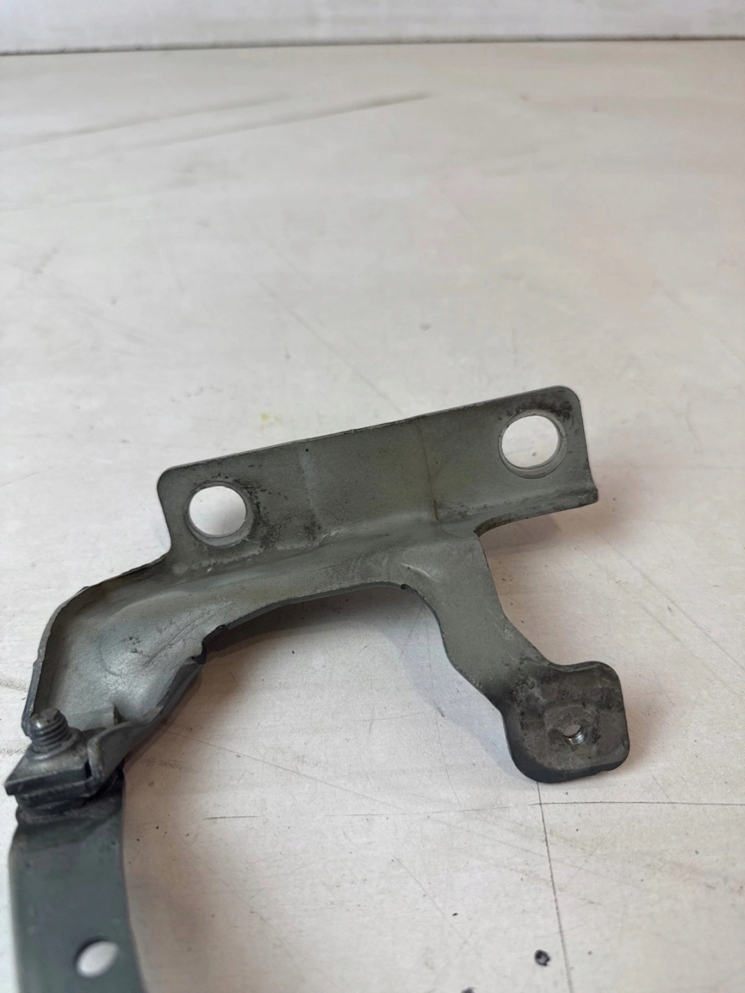 hinge bonnets front front left Volvo C30 S40 II V50
