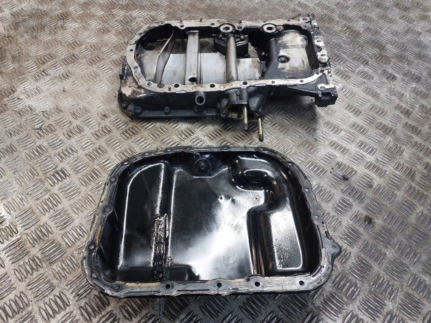 MISA oil sump TOYOTA COROLLA E12