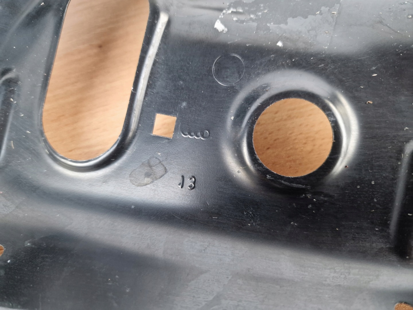 AUDI A4 B7 sedan right OKULAR rear part front panel, wall