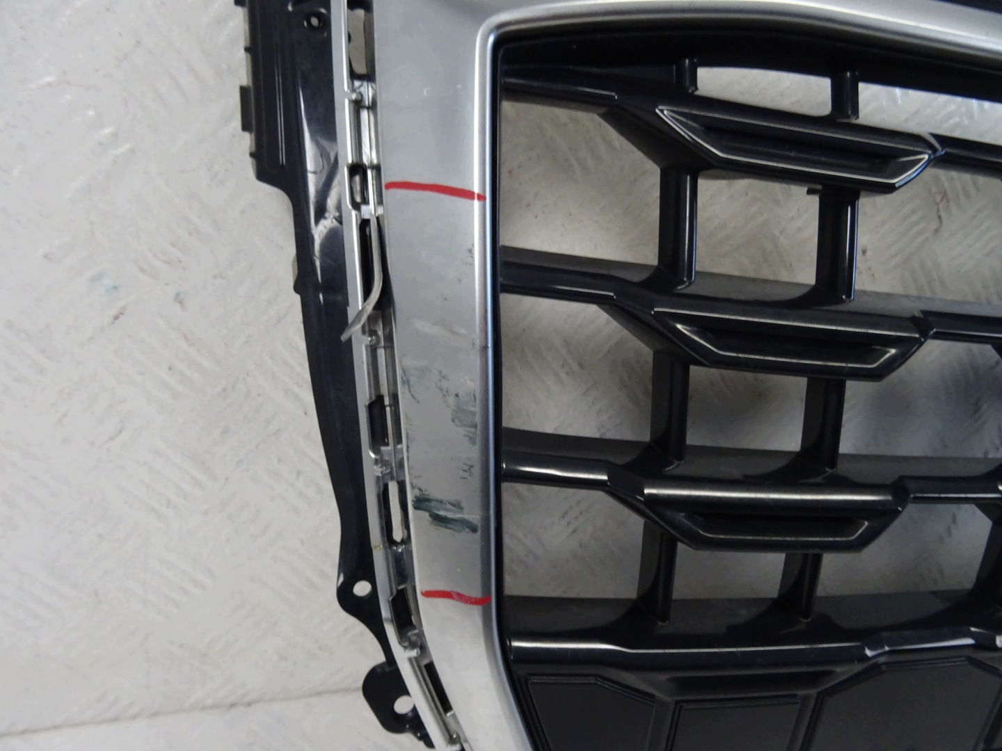 grill grille front AUDI Q2 LIFT 81A853651H