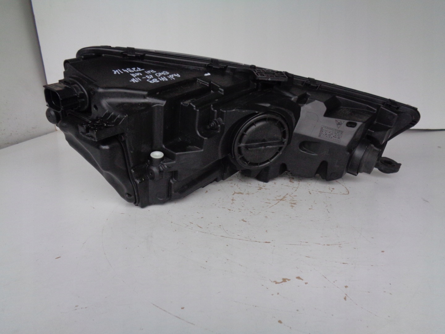 light left REFLEKTOR AUDI A4 B9 8W 8W0 19- LIFT FULL LED
