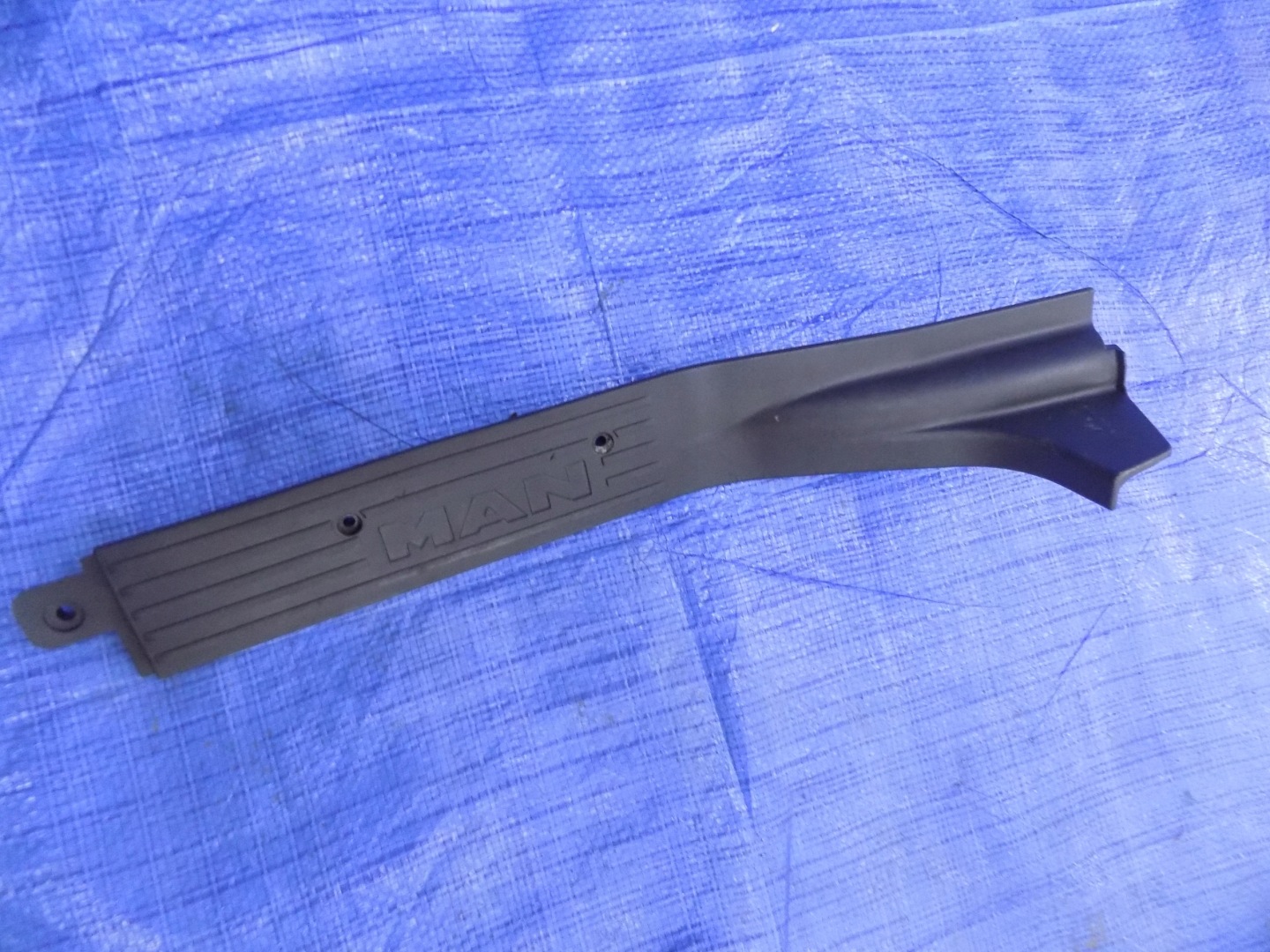 moulage couverture seuil droit MAN TGL 10.180 2007R