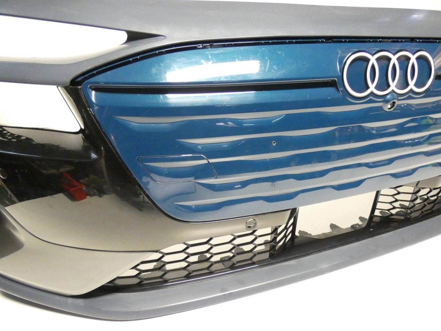 AUDI A6 C9 E-TRON S-LINE 85E807437H below 6 PDC 2025- bumper front front
