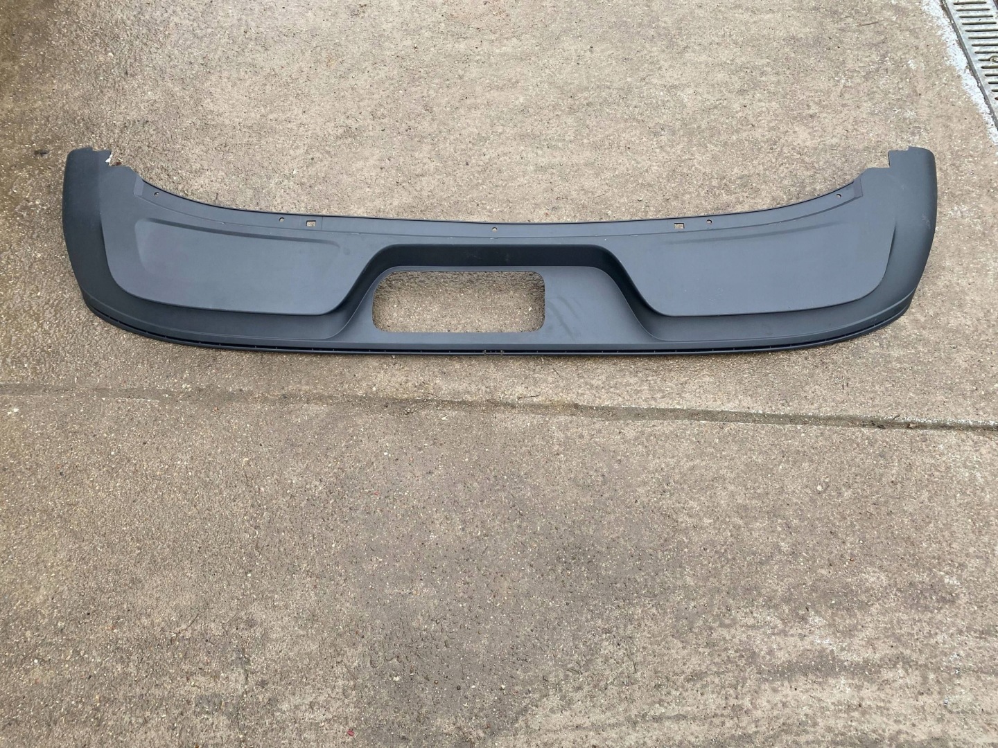 VW ID BUZZ modanatura diffusore spoiler Paraurti posteriore posteriore 1T3807568