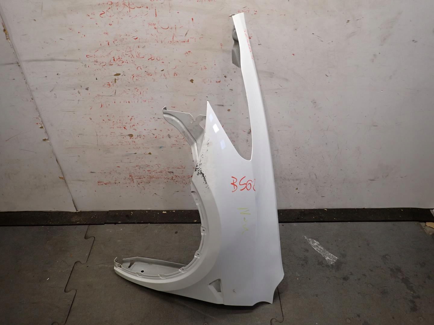 fender front front left TESLA Y 2020