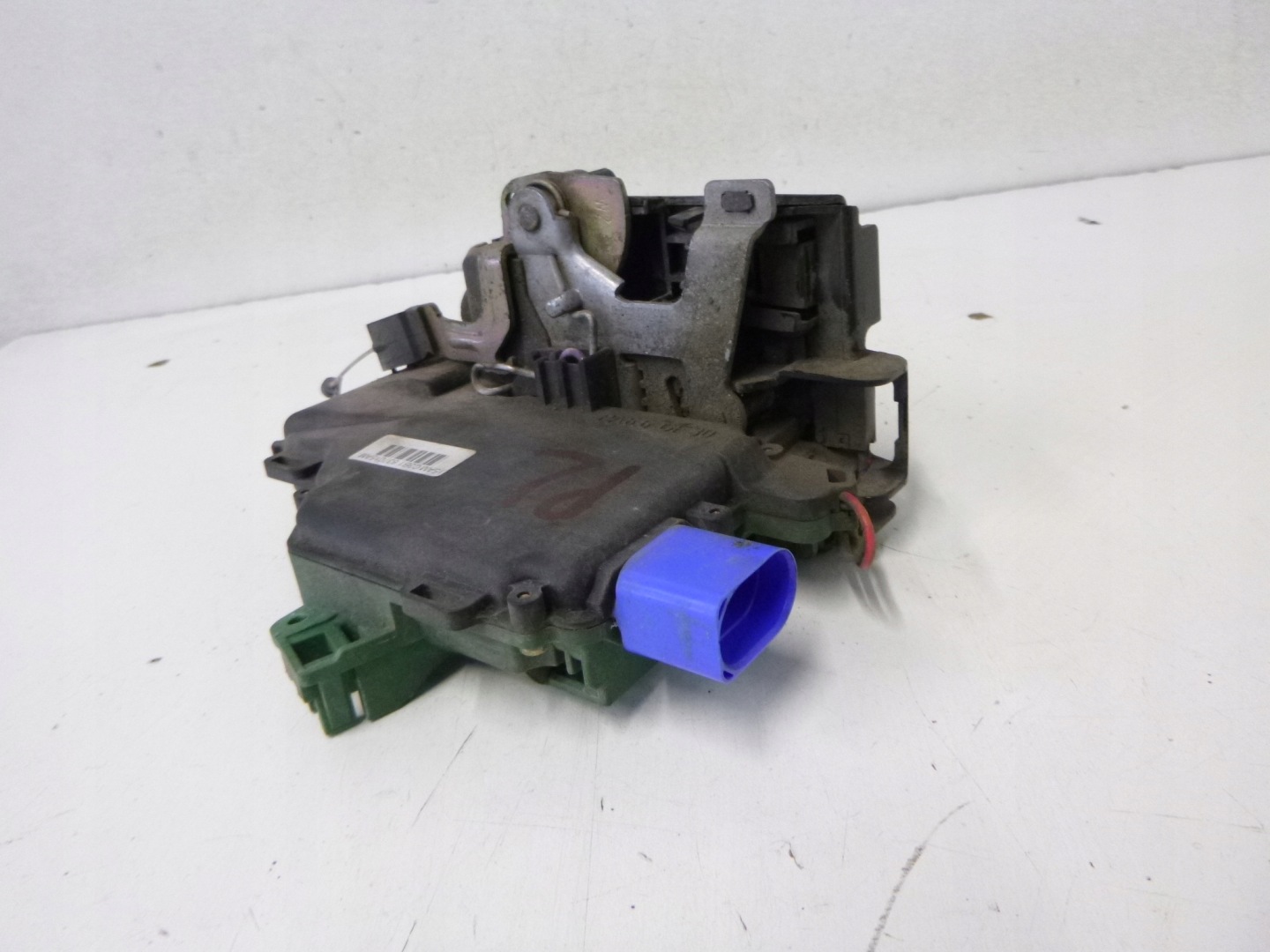 lock front left Seat Ibiza III 5D C3B1837015AM