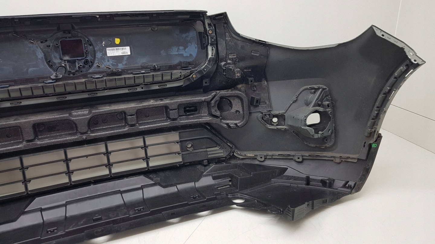 VOLVO XC40 C40 RECHARGE bumper front 31690933