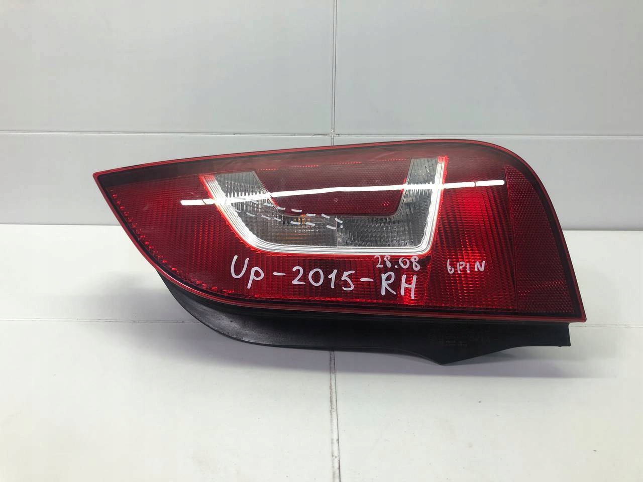 light rear right side Volkswagen Up facelift 2016 1S0945096