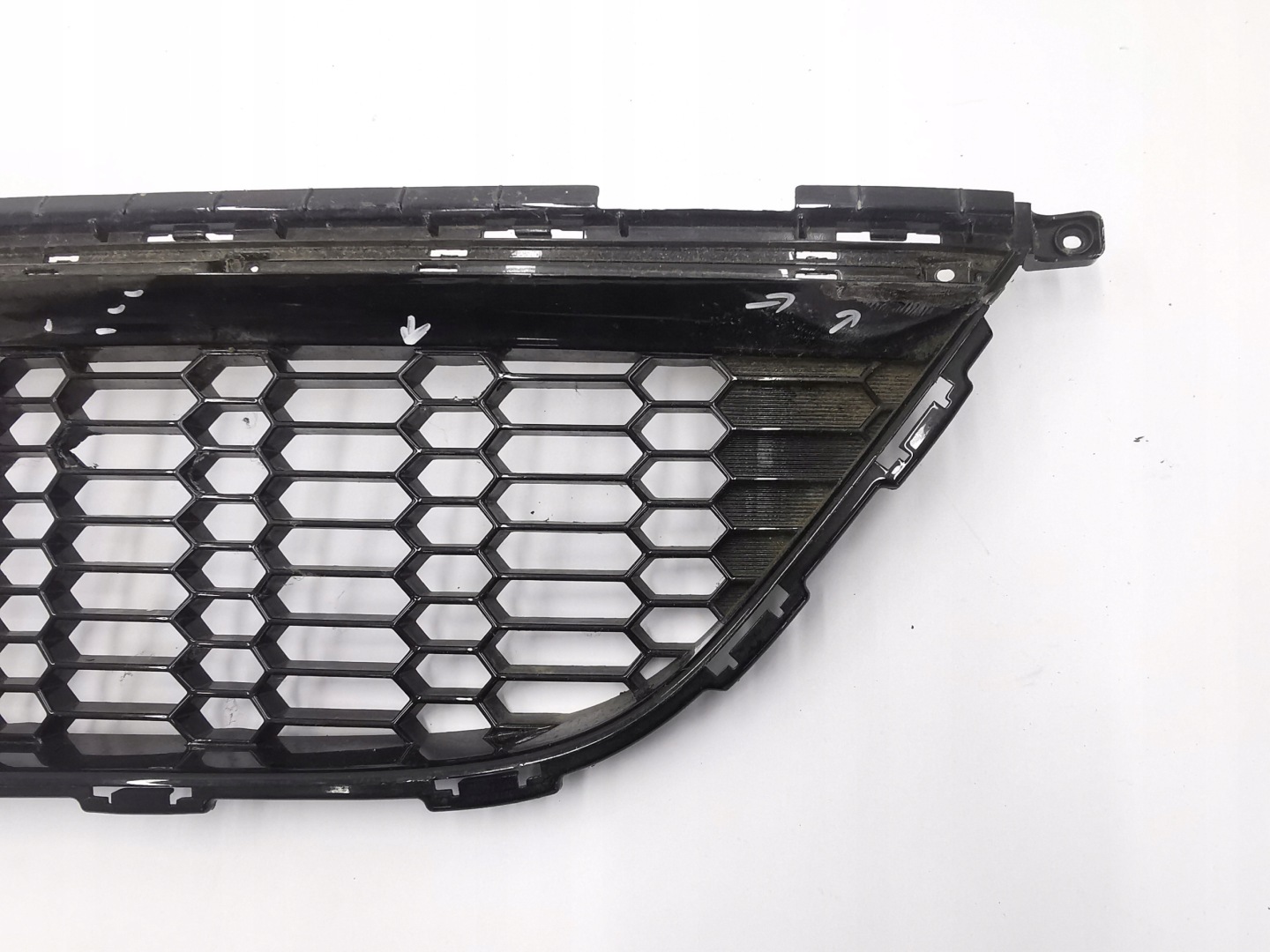 grid of a bumper front KIA CEED II GT 86560-A2500