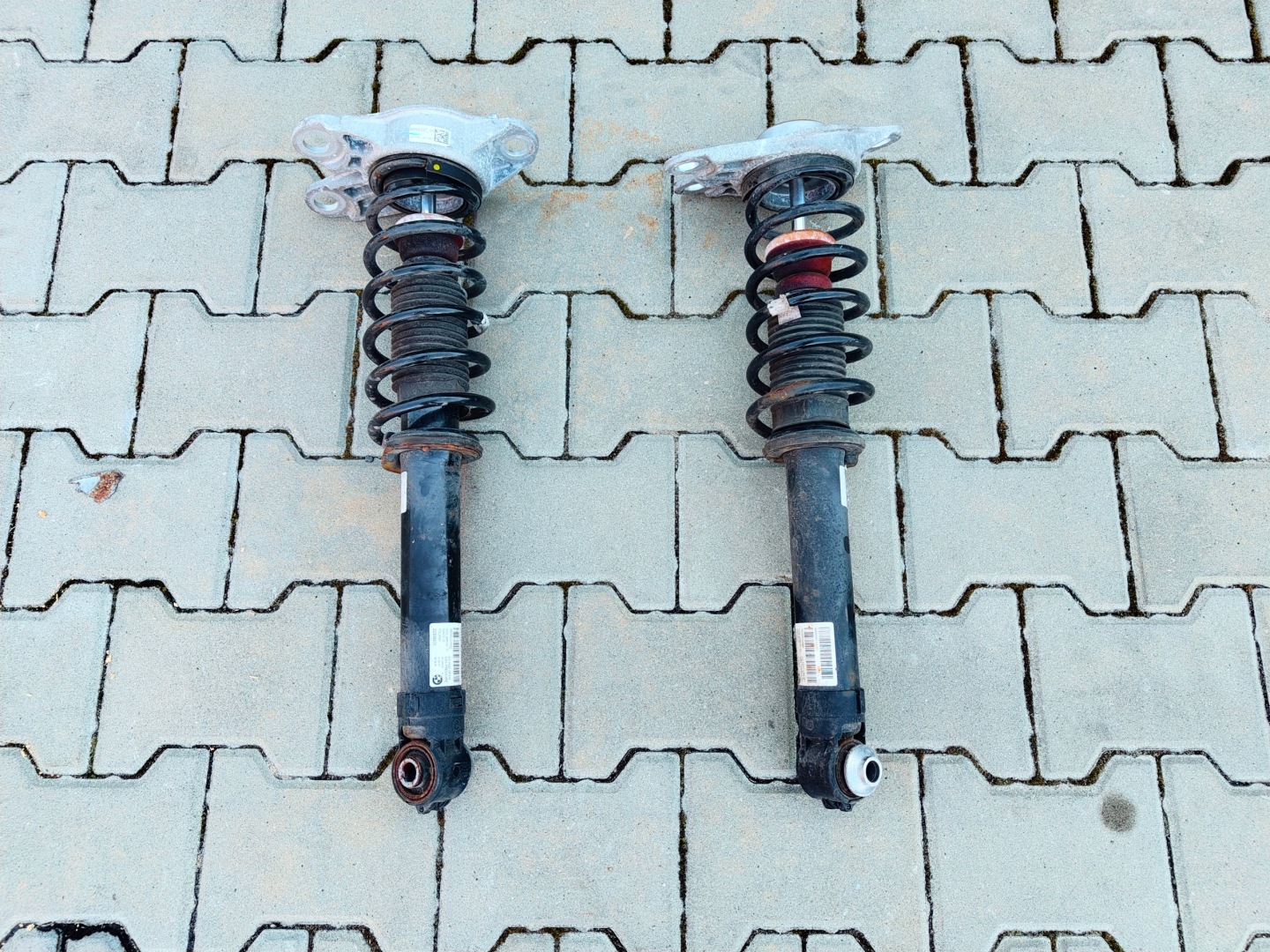 BMW i3 Stoßdämpfer heck 6880101