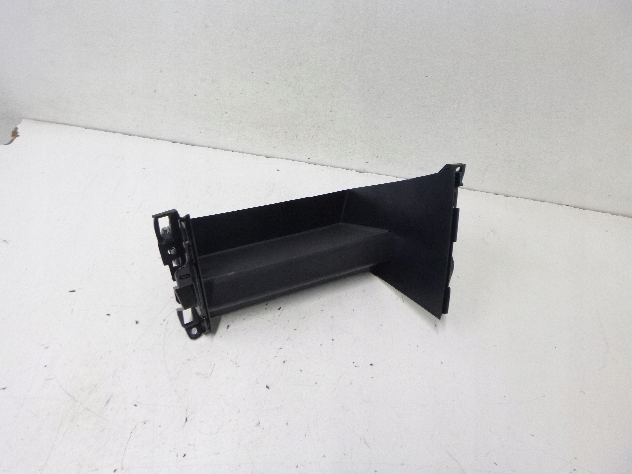 plato for telefon passenger compartment Kia Proceed CEED III 21r.