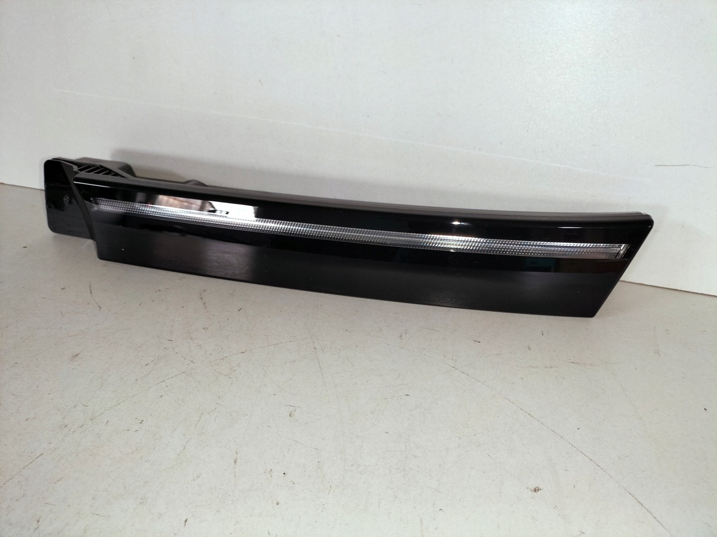 light grille front left LED DRL VW ID4 20