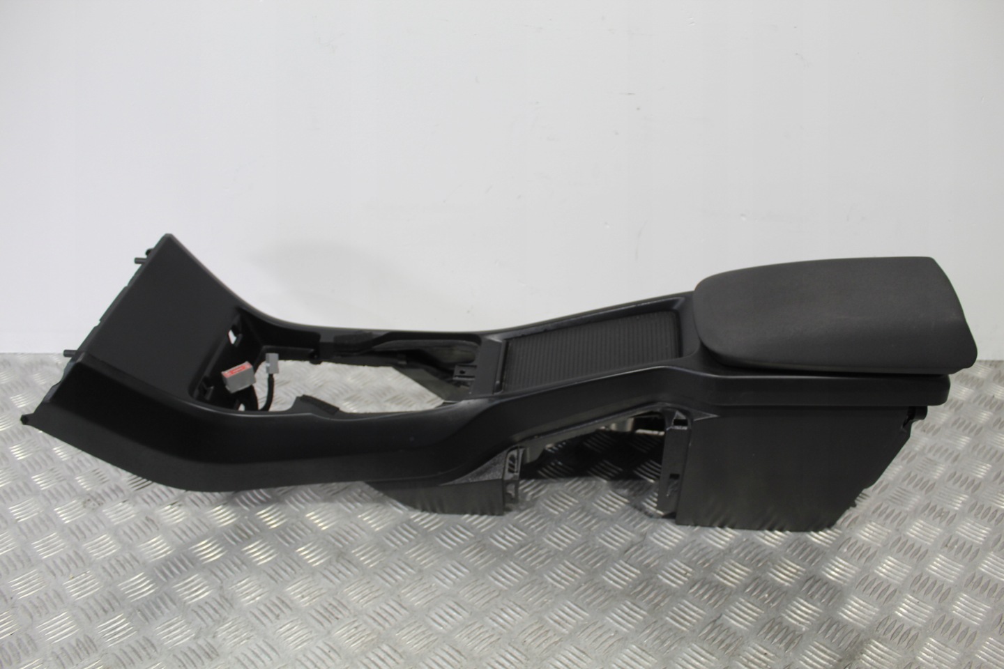 TUNEL central armrest VOLVO V40 CROSSCOUNTRY