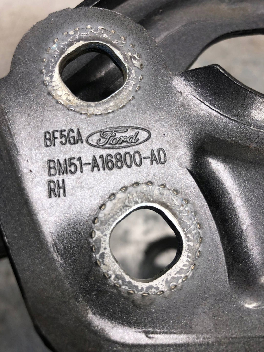 Cerniere cofano UD FORD KUGA MK2 BM51-A16801-AD BM51-A16800-AD