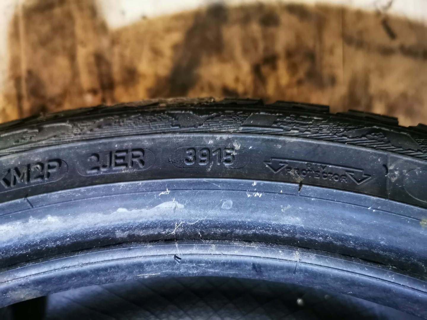 tyres winter GOODYEAR EAGLE ULTRA GRIP 245/40 R18 97V RUN FLAT EXTRA LOAD