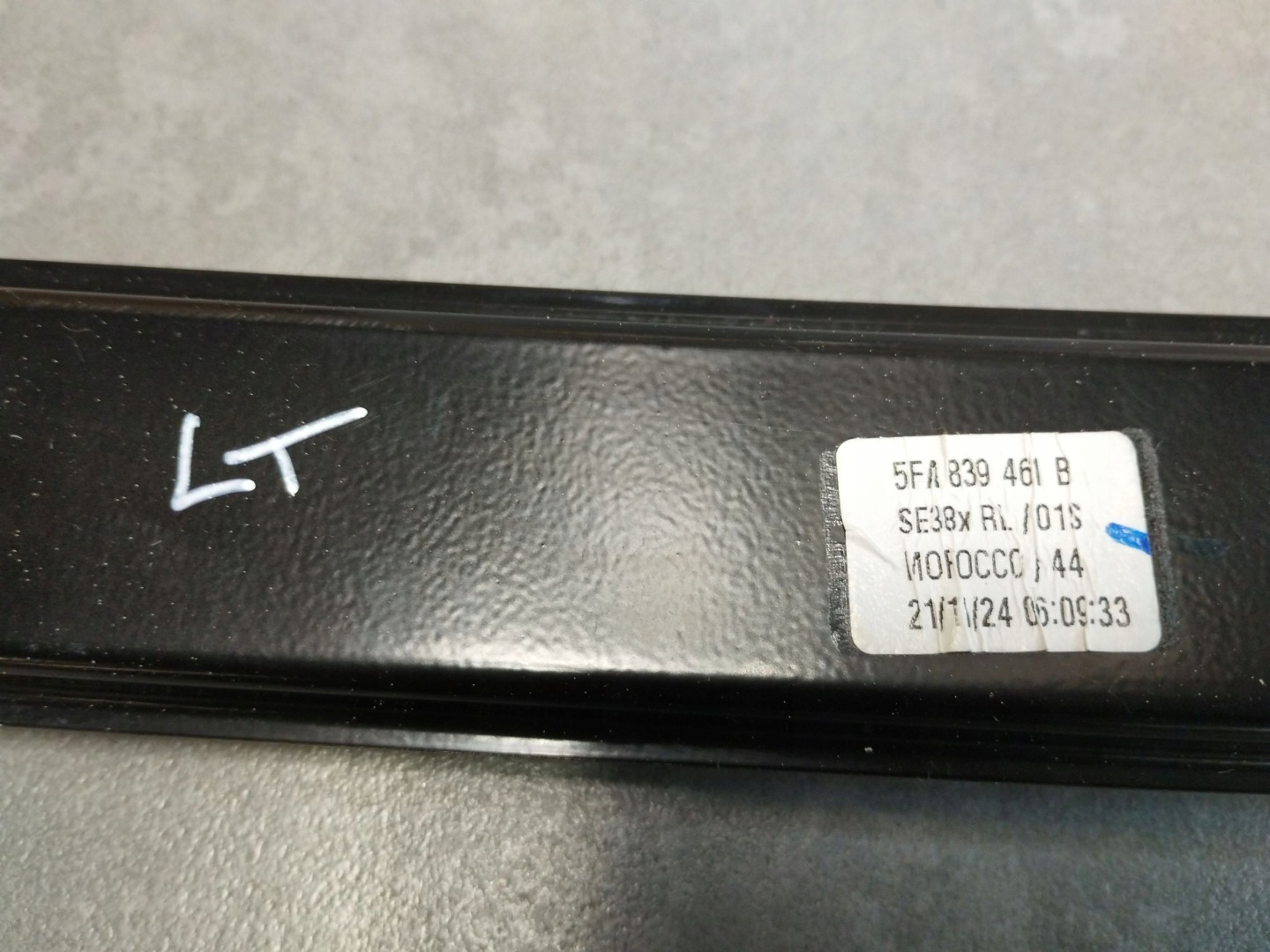 Cupra Formentor window regulator left rear part 5FA839461B
