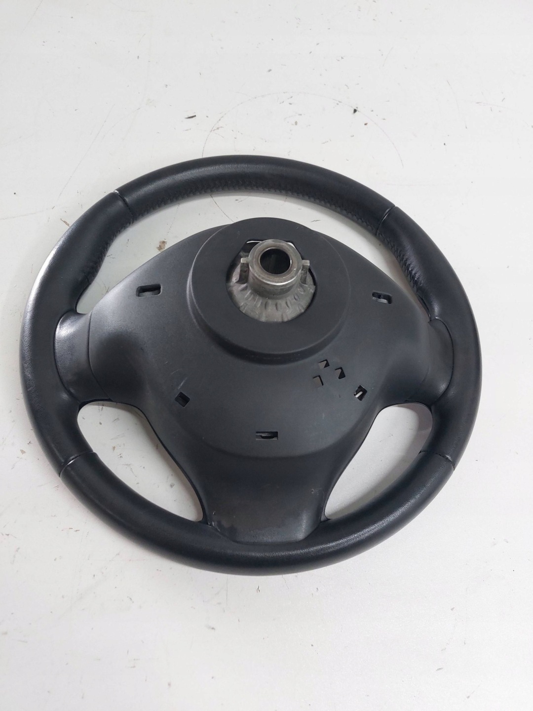 RENAULT CLIO IV CAPTUR steering wheel, leather MULTIFUNKCJA 985105453R