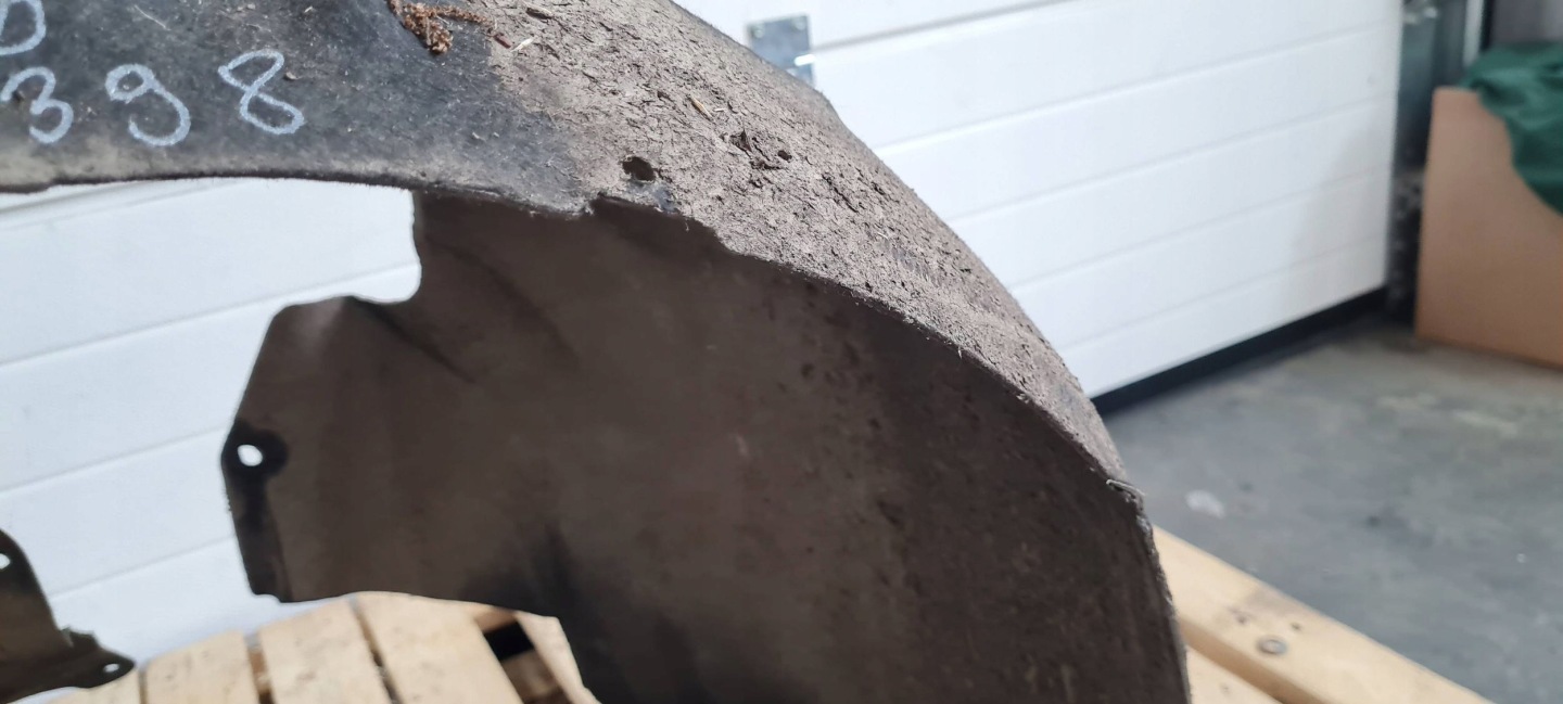 A5 8T LIFT mudguard left left front front MATERIAL 8T0821171M